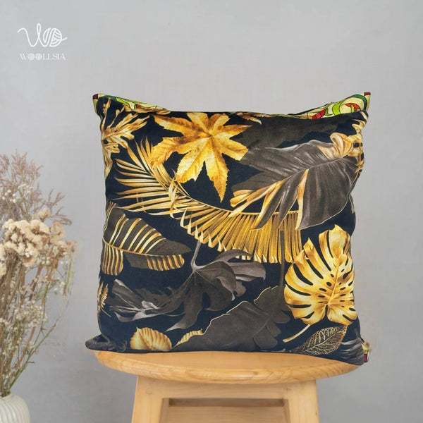 Filled-Golden Tropical Leaf Cushion – Elegant Botanical Mosaic Pillow